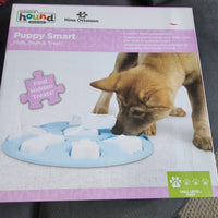 Nina Ottosson Puppy Smart Hide, Seek and Treat  9 hidden treat compartments  Puppies remove bones with their paws and nose to uncover treats  Helps reduce destructive behaviour by exercising your puppies mind  Skill Level 1