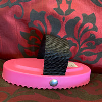 CHILDS NEW GENERATION CURRY COMB - PINK. The Haas Childs New Generation Curry Comb is the perfect curry comb for the young rider. Designed for everyday use, it’s made of very soft special non-toxic plastic for a good massaging effect